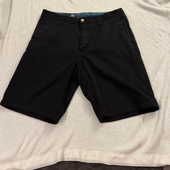 Volcom shorts waist 32 - Picture 1 of 6